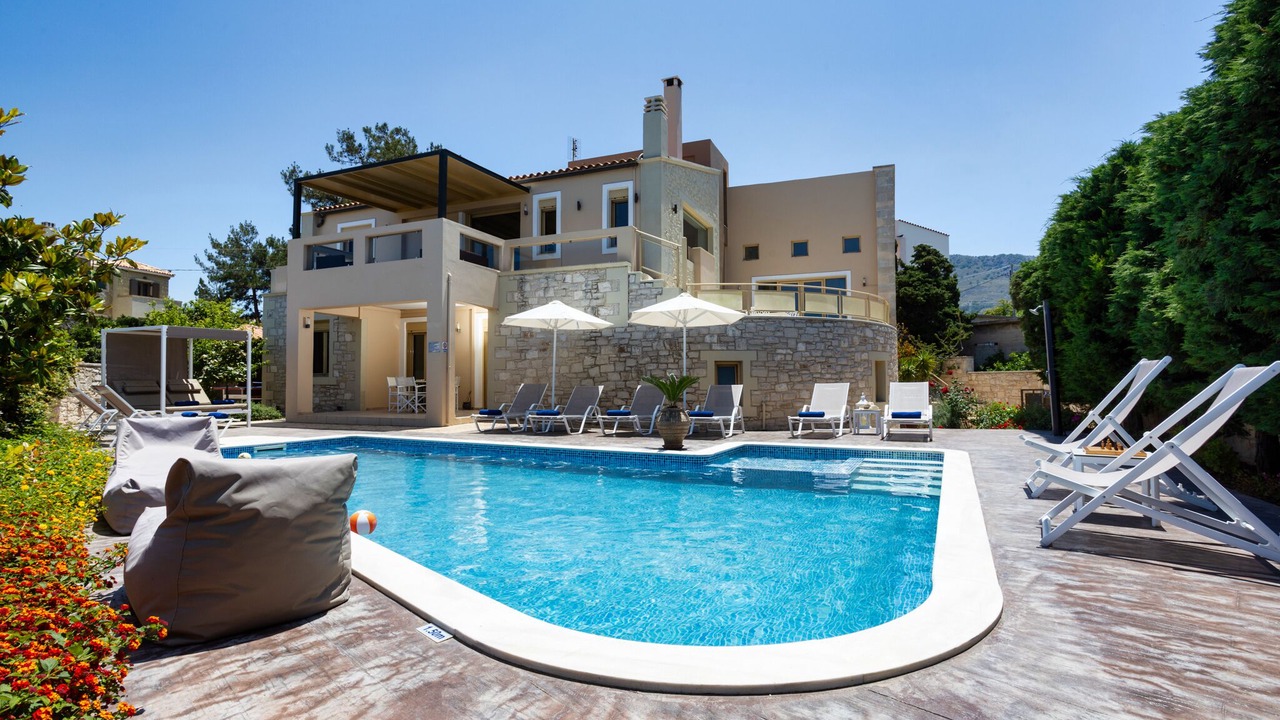 Photo of Outdoor in Roussospiti