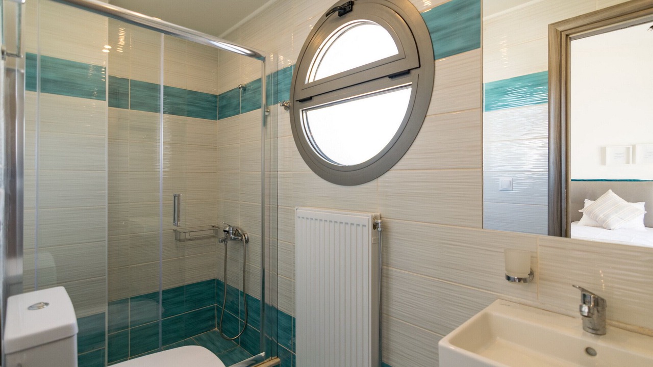 Photo of Bathroom in Platanes