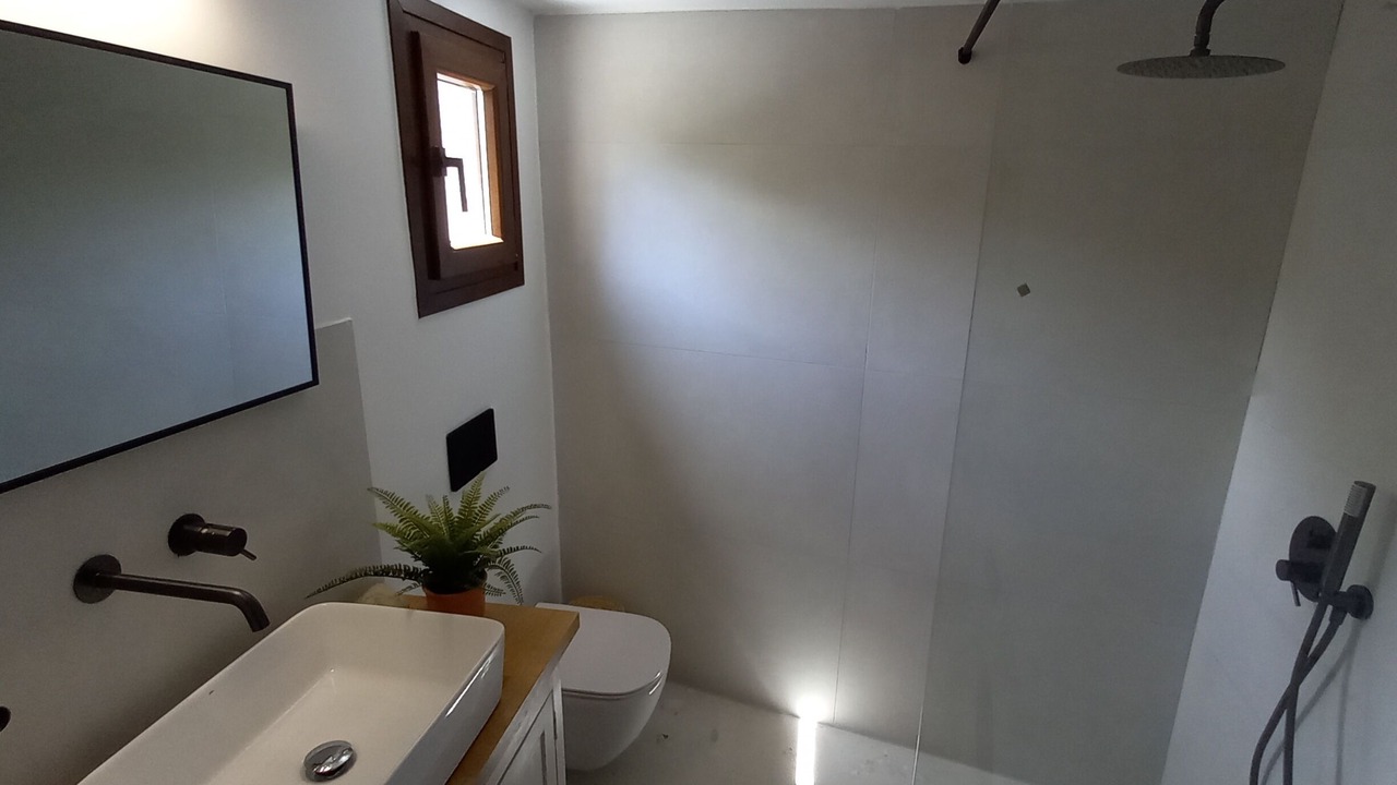 Photo of Bathroom in Alika