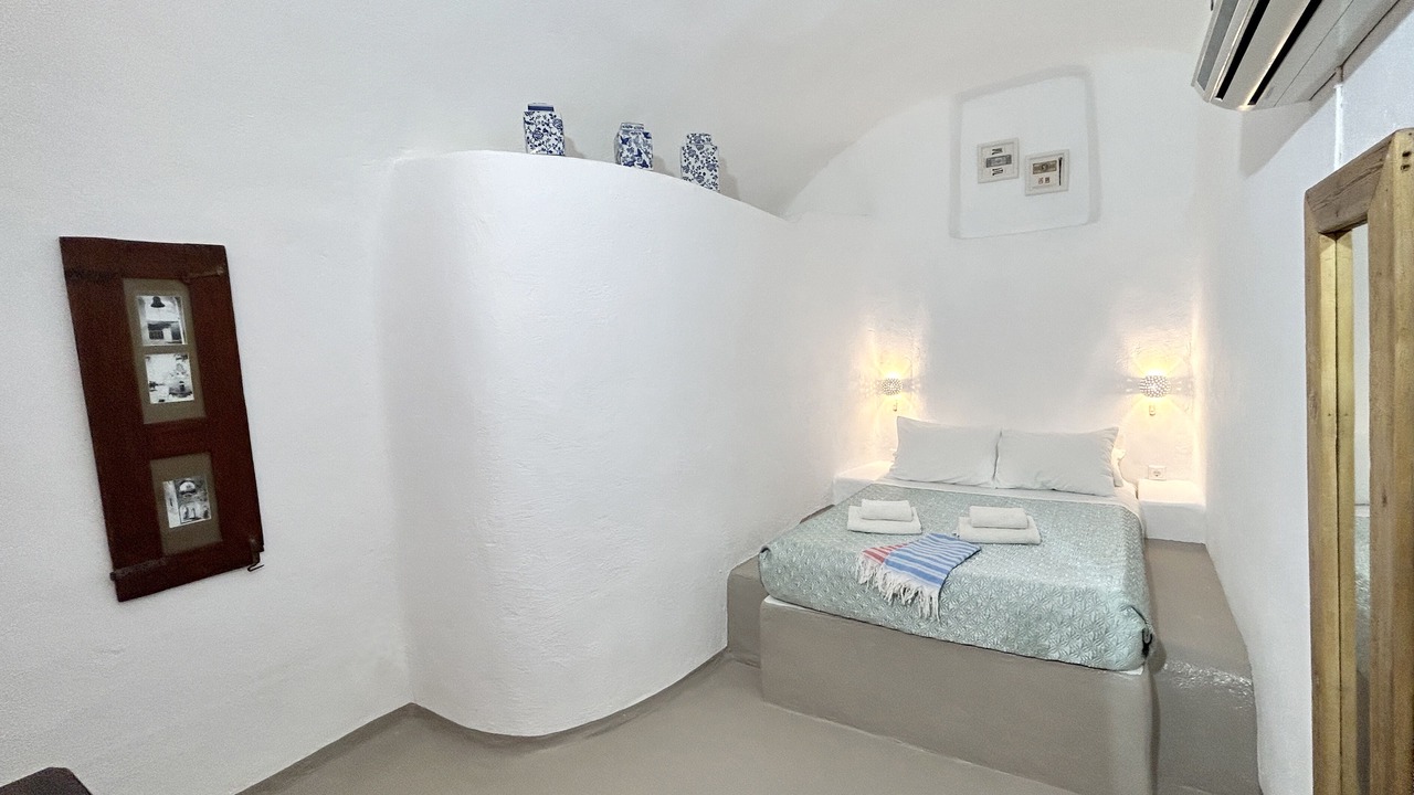 Photo of Bedroom in Exo Gonia