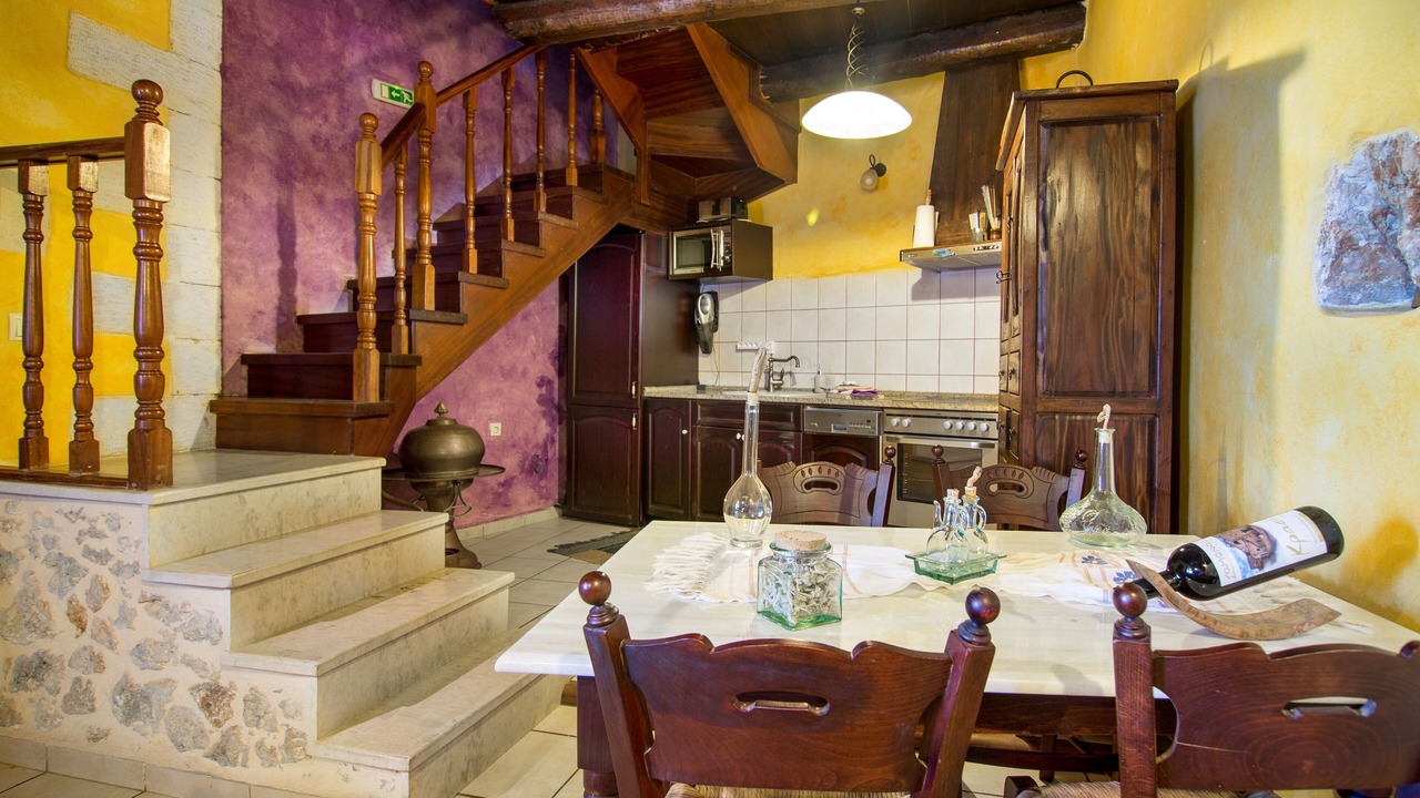Photo of Kitchen in Samonas