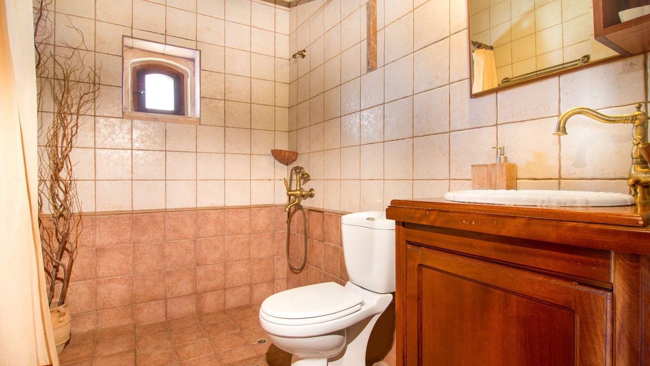 Photo of Bathroom in Samonas