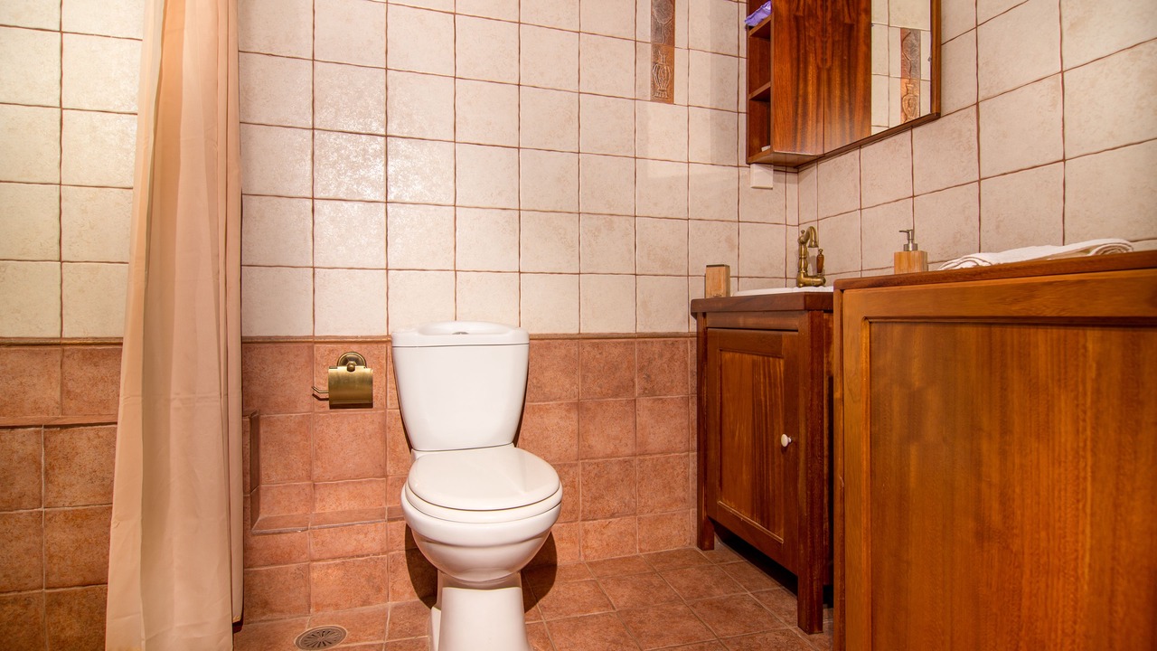 Photo of Bathroom in Samonas