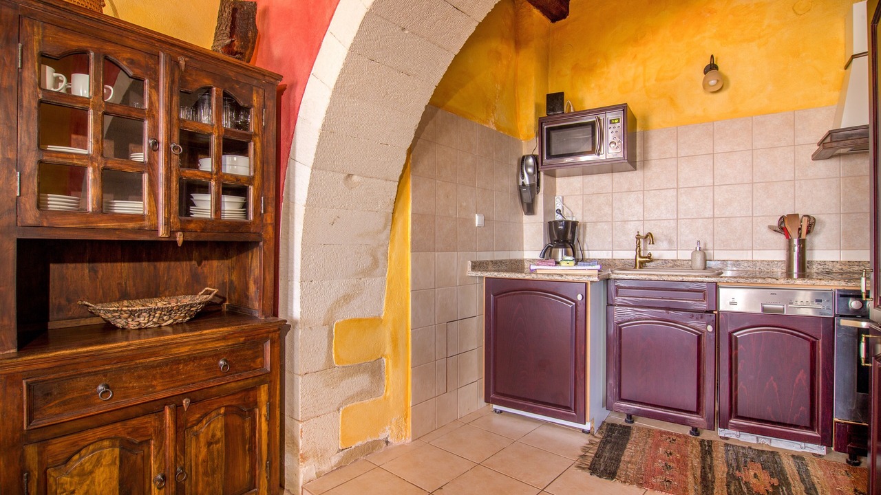 Photo of Kitchen in Samonas