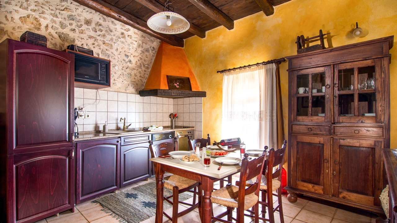 Photo of Kitchen in Samonas