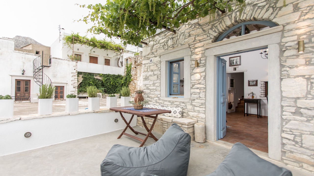 Photo of Outdoor in Aperathos