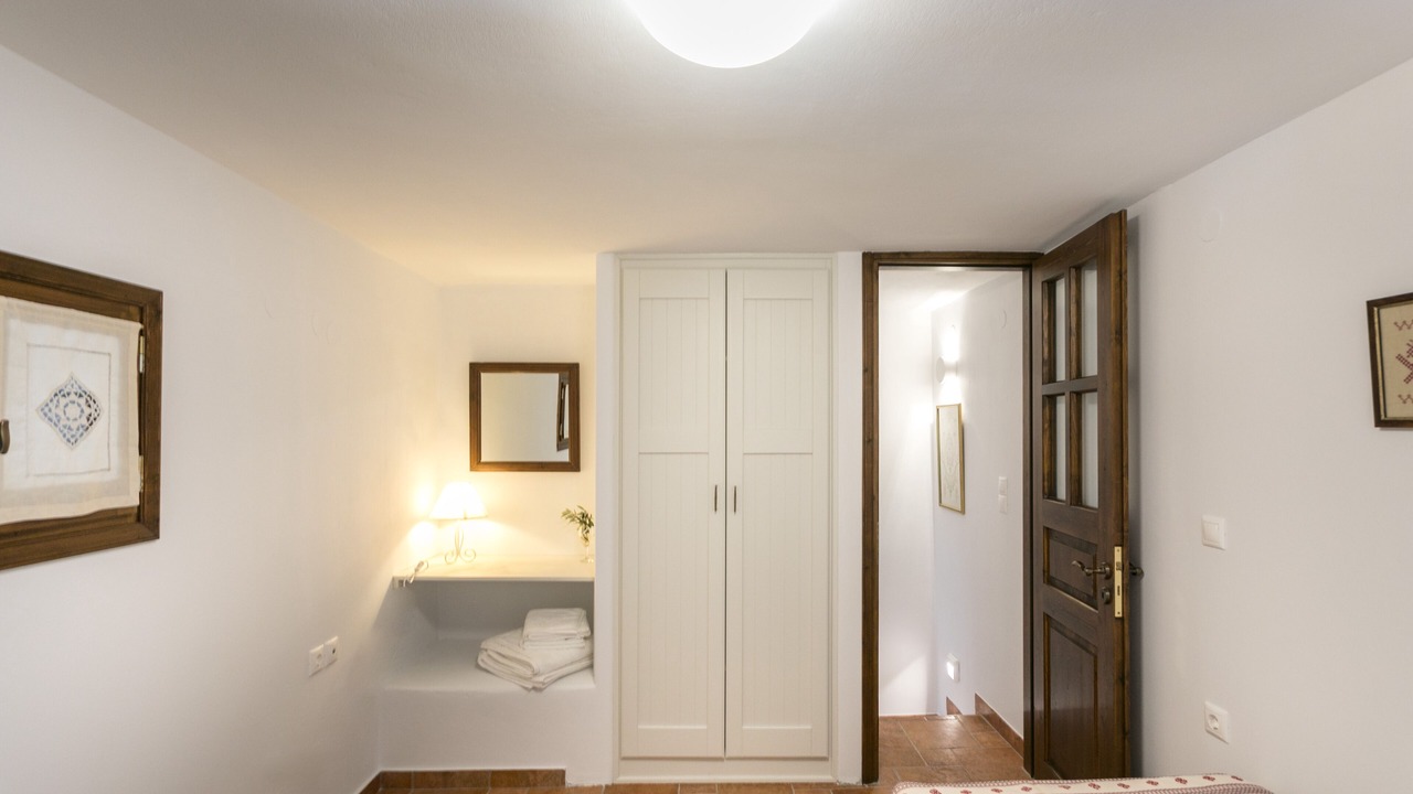 Photo of Bedroom in Aperathos