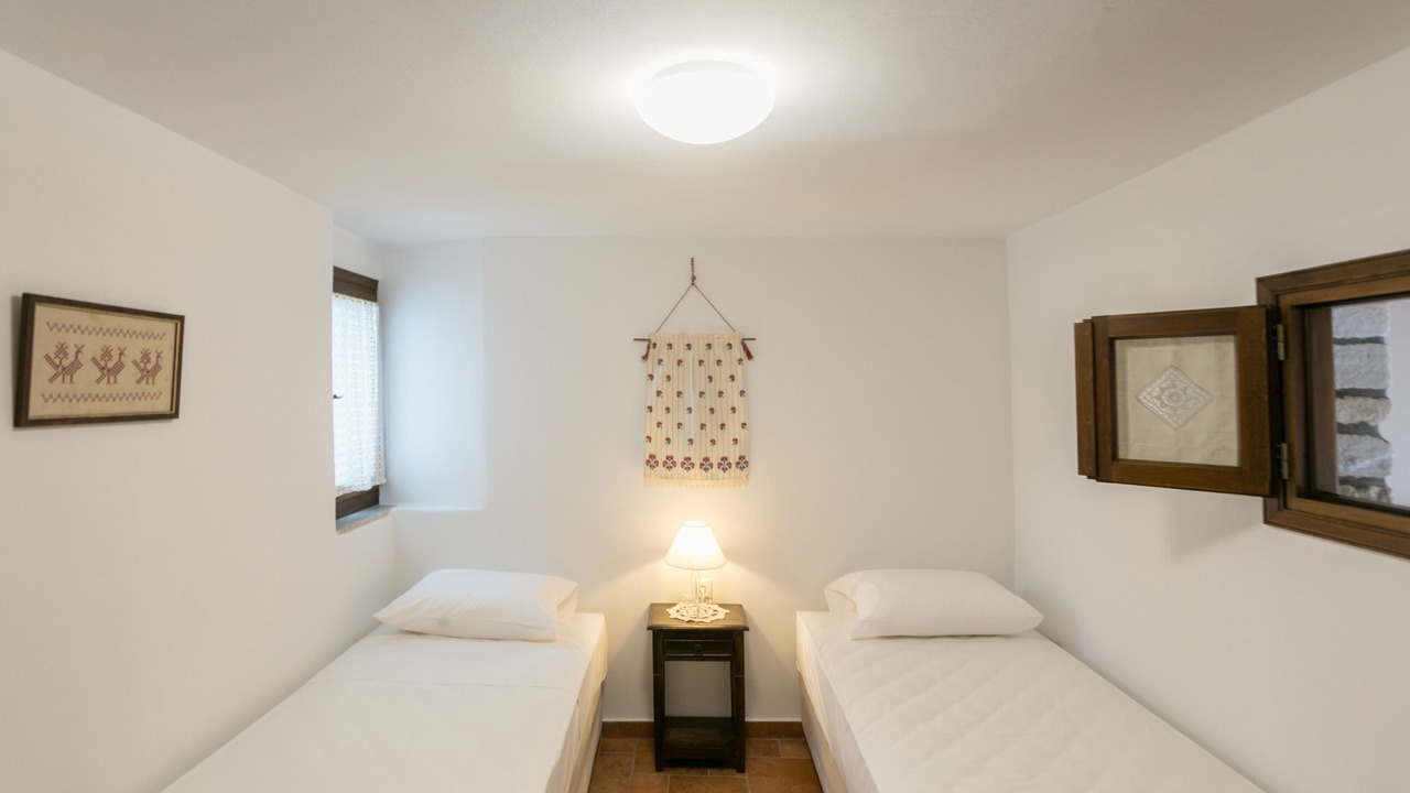 Photo of Bedroom in Aperathos
