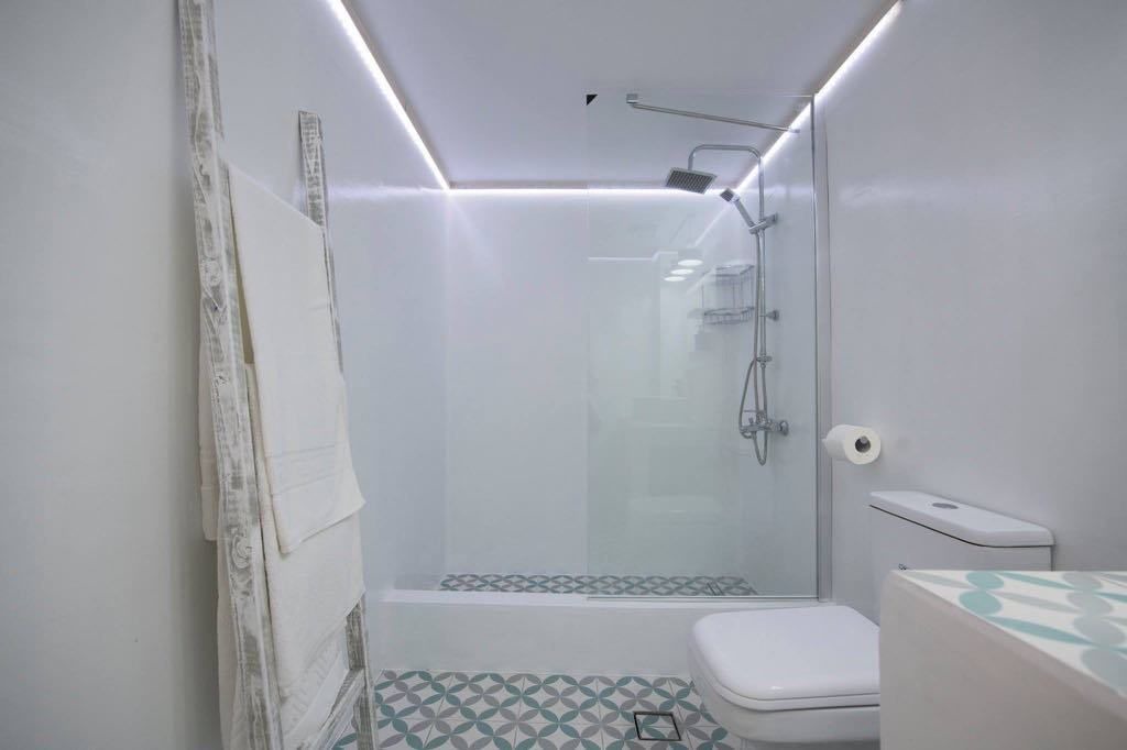 Photo of Bathroom in Kamari