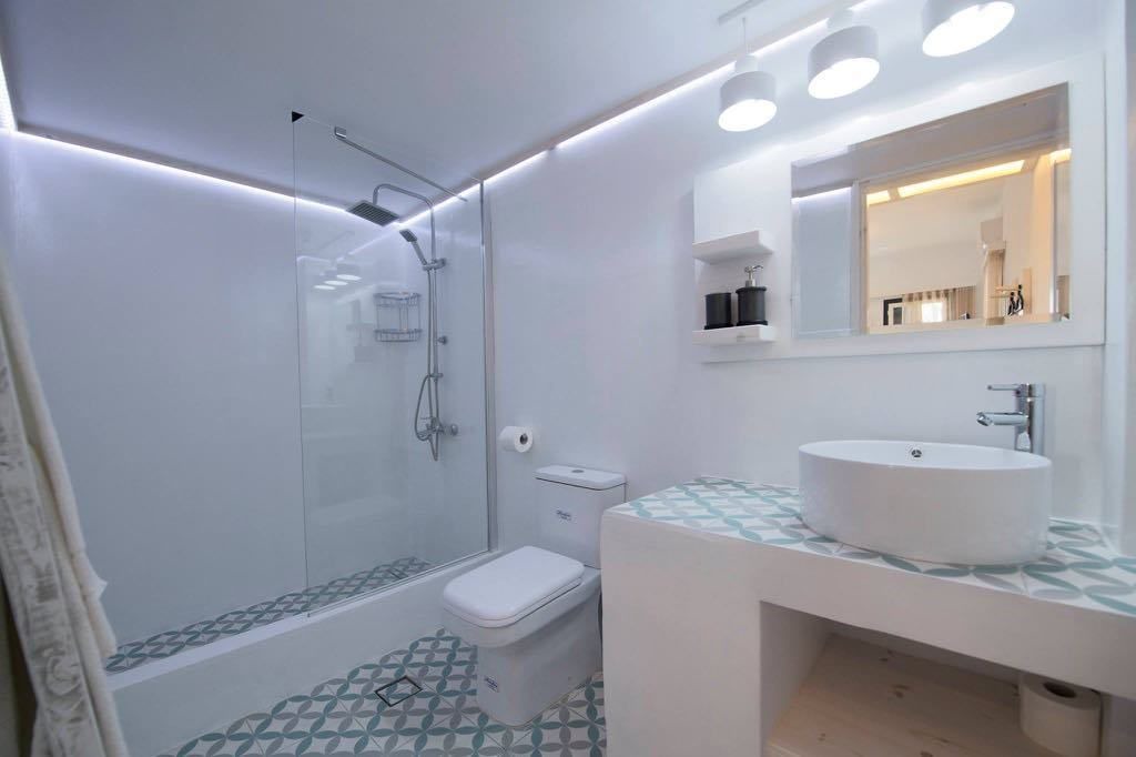 Photo of Bathroom in Kamari