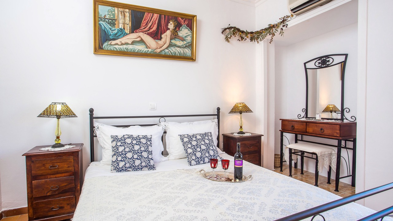 Photo of Bedroom in Rhodes Town