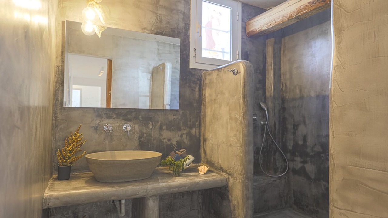 Photo of Bathroom in Tourlos
