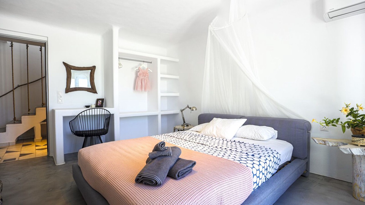 Photo of Bedroom in Tourlos