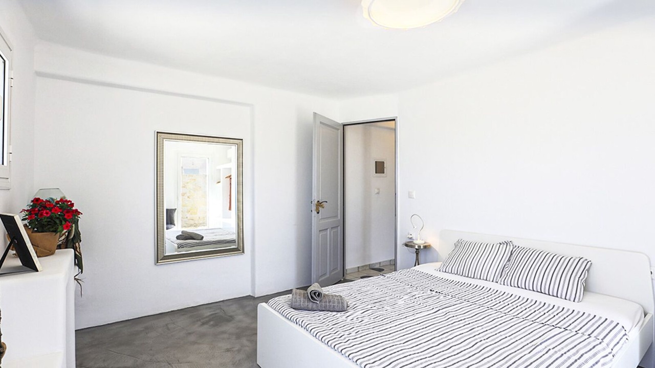 Photo of Bedroom in Tourlos
