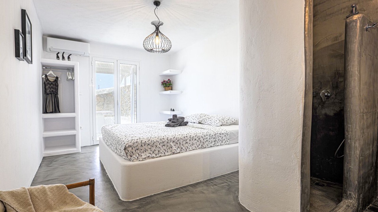 Photo of Bedroom in Tourlos