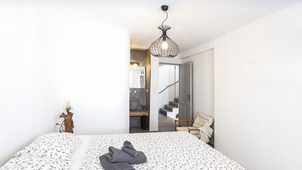 Photo of Bedroom in Tourlos