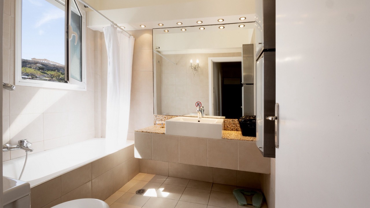 Photo of Bathroom in Plaka