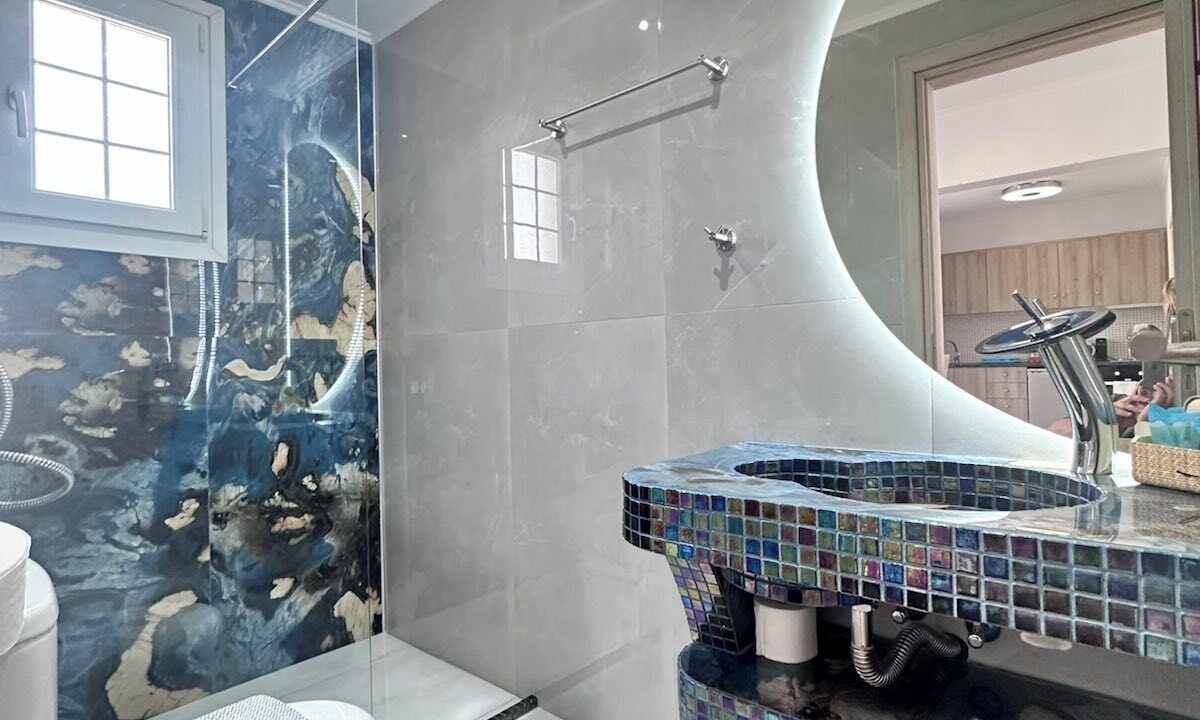 Photo of Bathroom in Agios Stefanos Avliotes