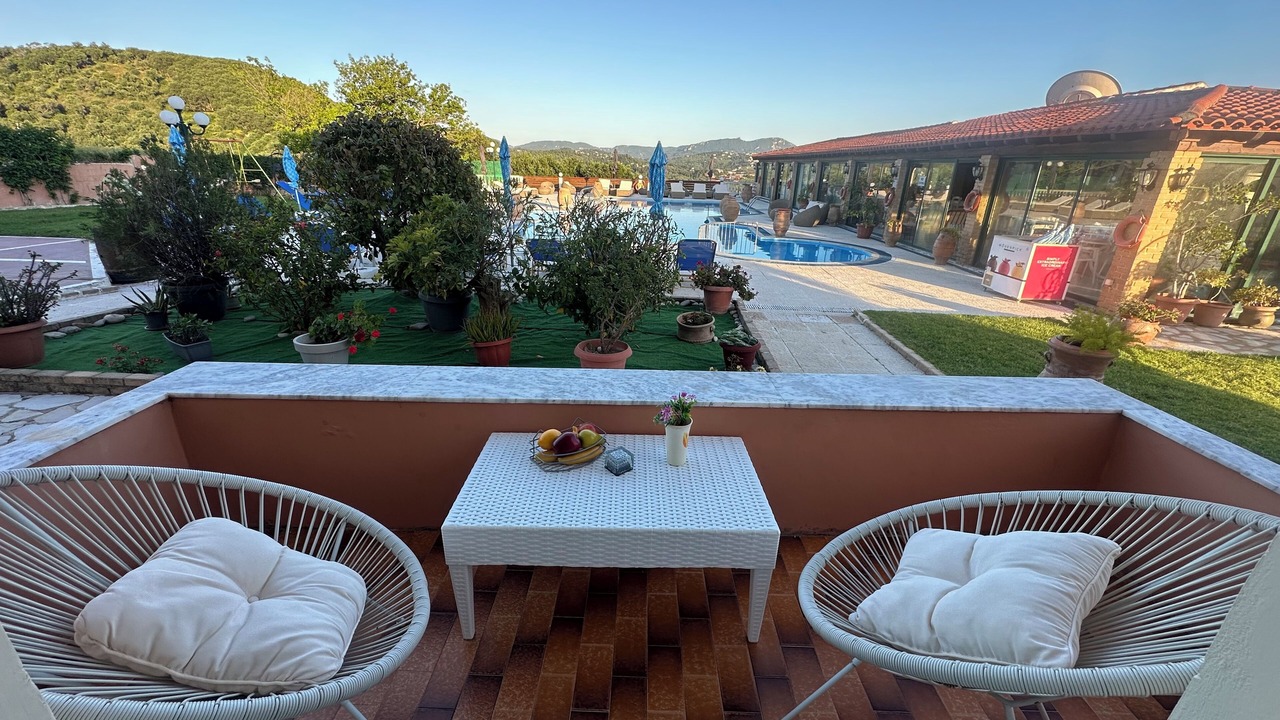 Photo of Livingroom in Agios Stefanos Avliotes