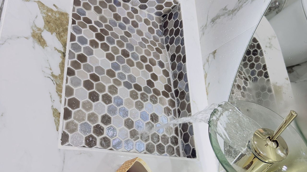 Photo of Bathroom in Agios Stefanos Avliotes