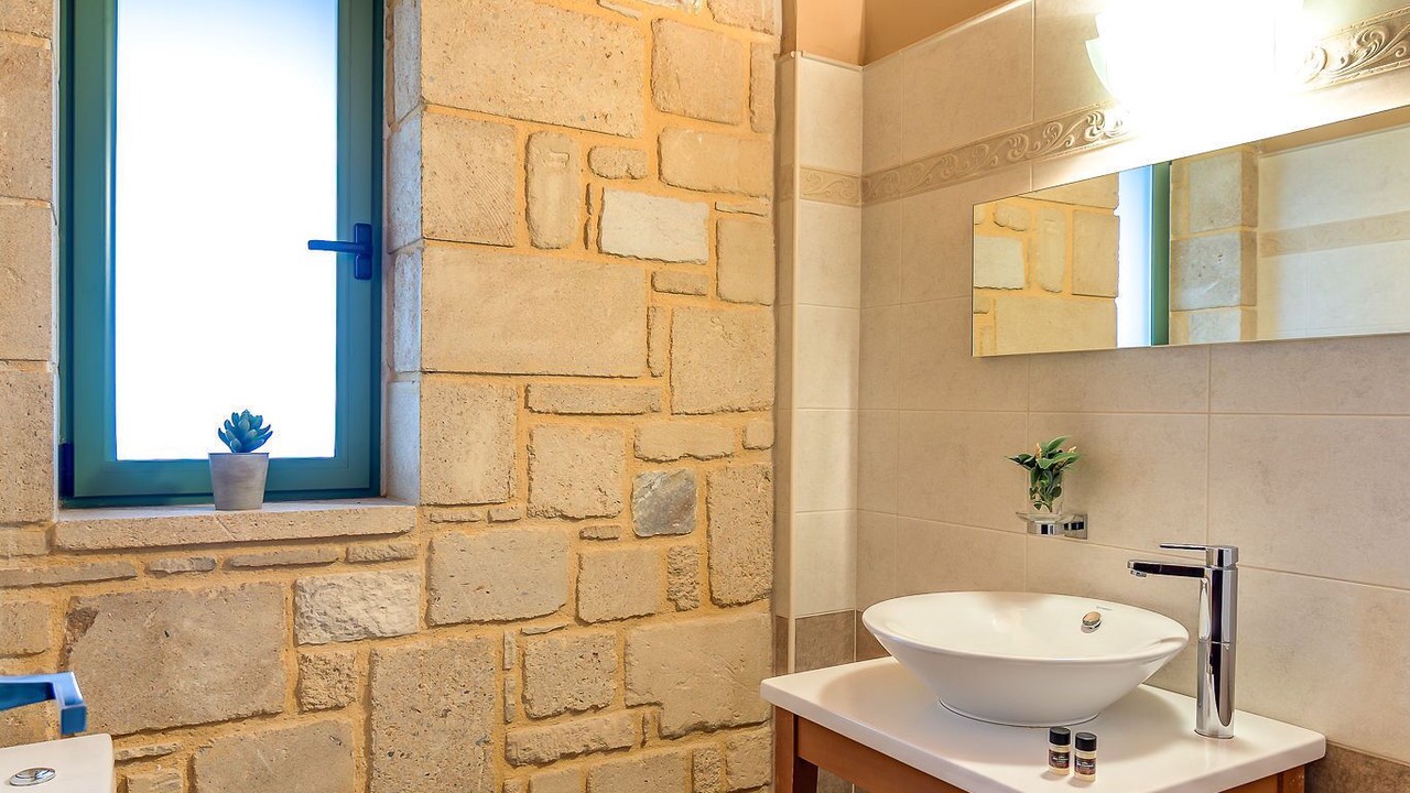 Photo of Bathroom in Gerani