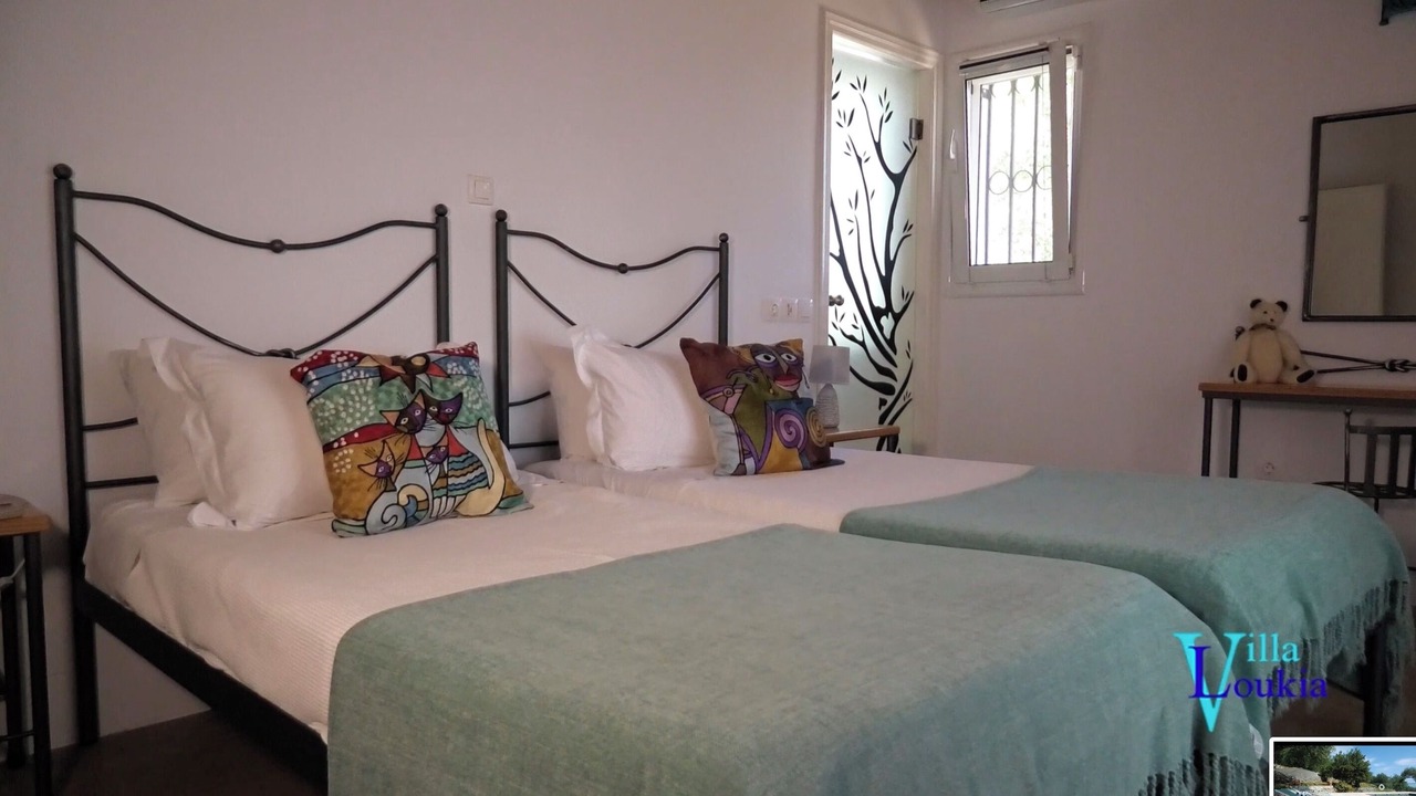 Photo of Bedroom in Petaleia