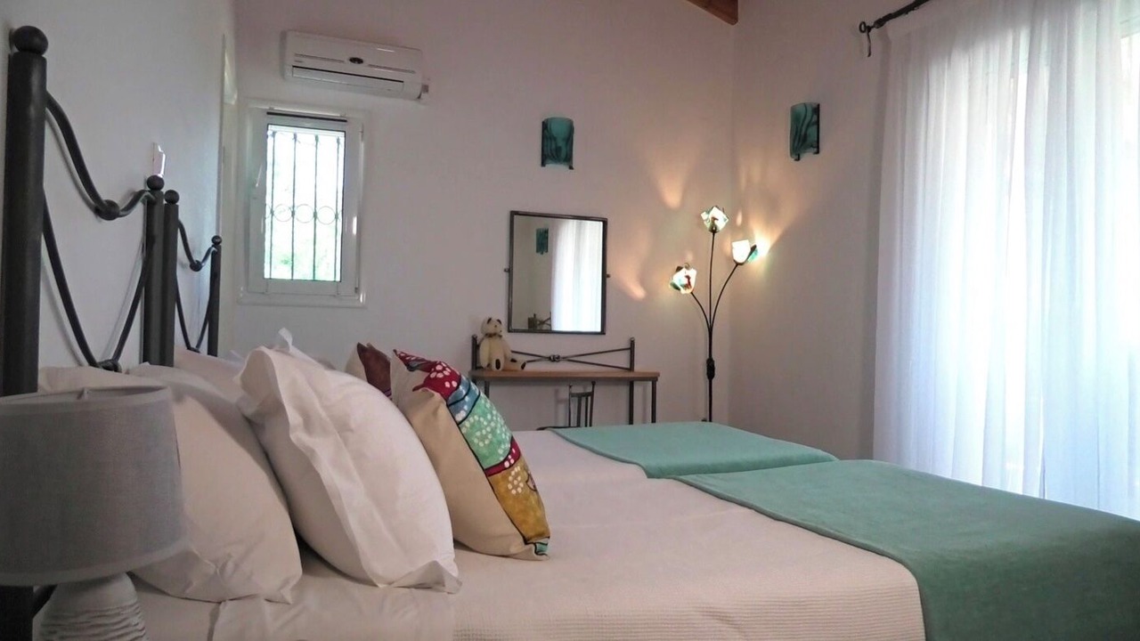 Photo of Bedroom in Petaleia