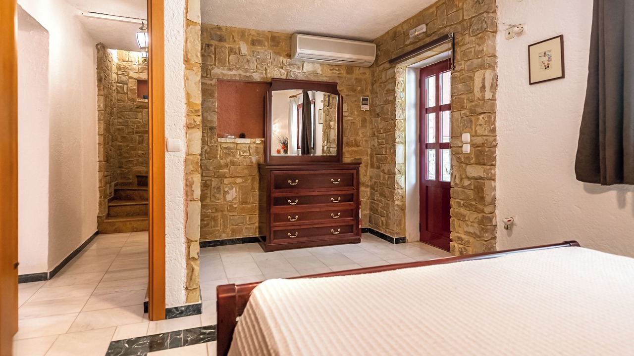 Photo of Bedroom in Elia