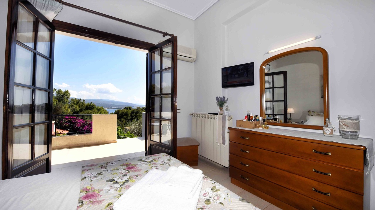Photo of Bedroom in Isthmia