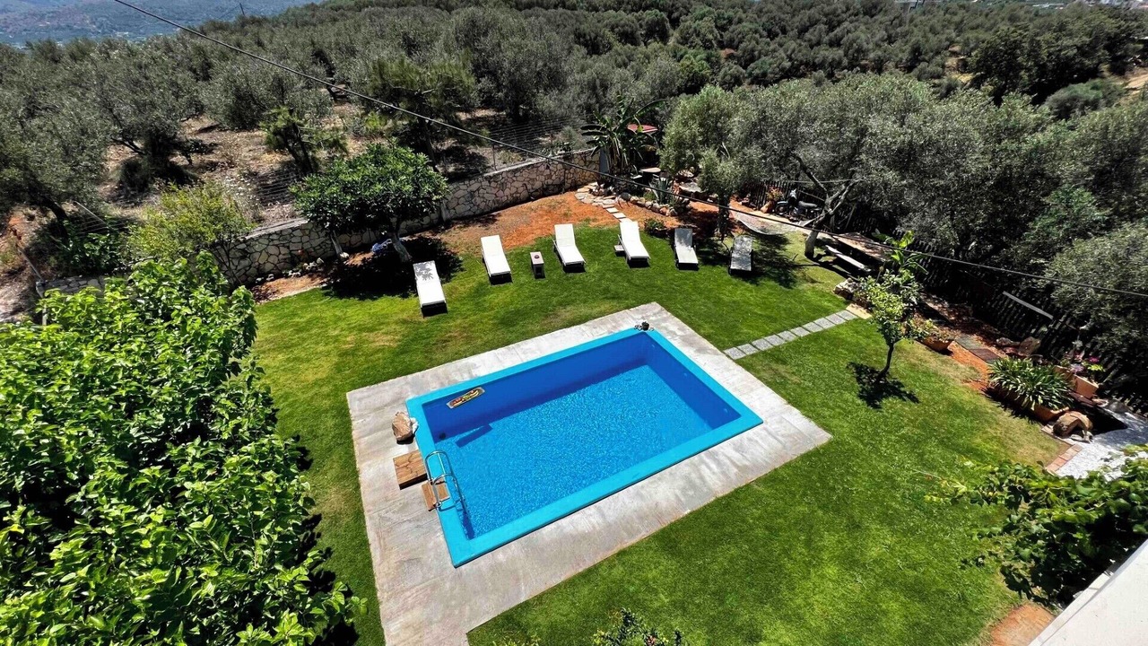 Photo of Outdoor in Makrys Tichos