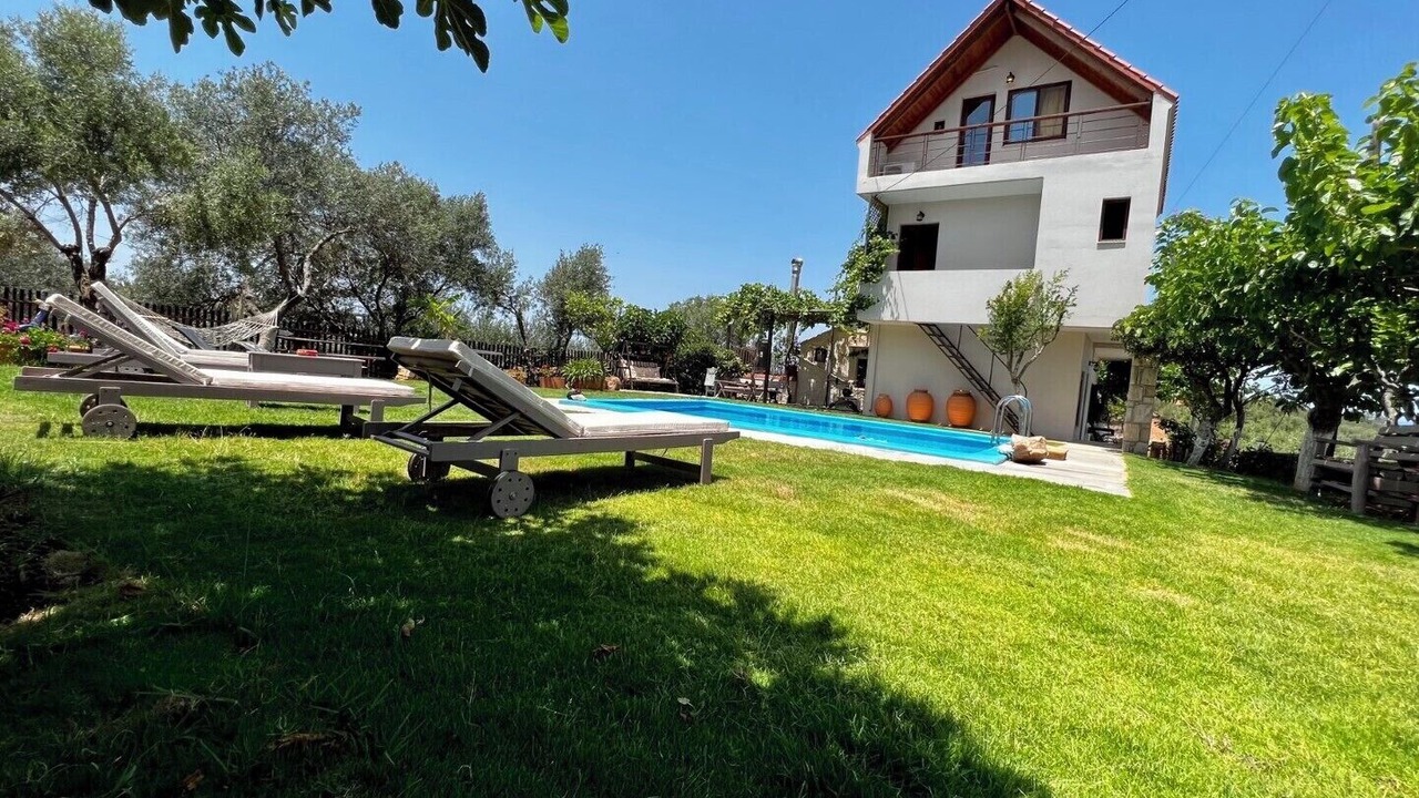 Photo of Outdoor in Makrys Tichos