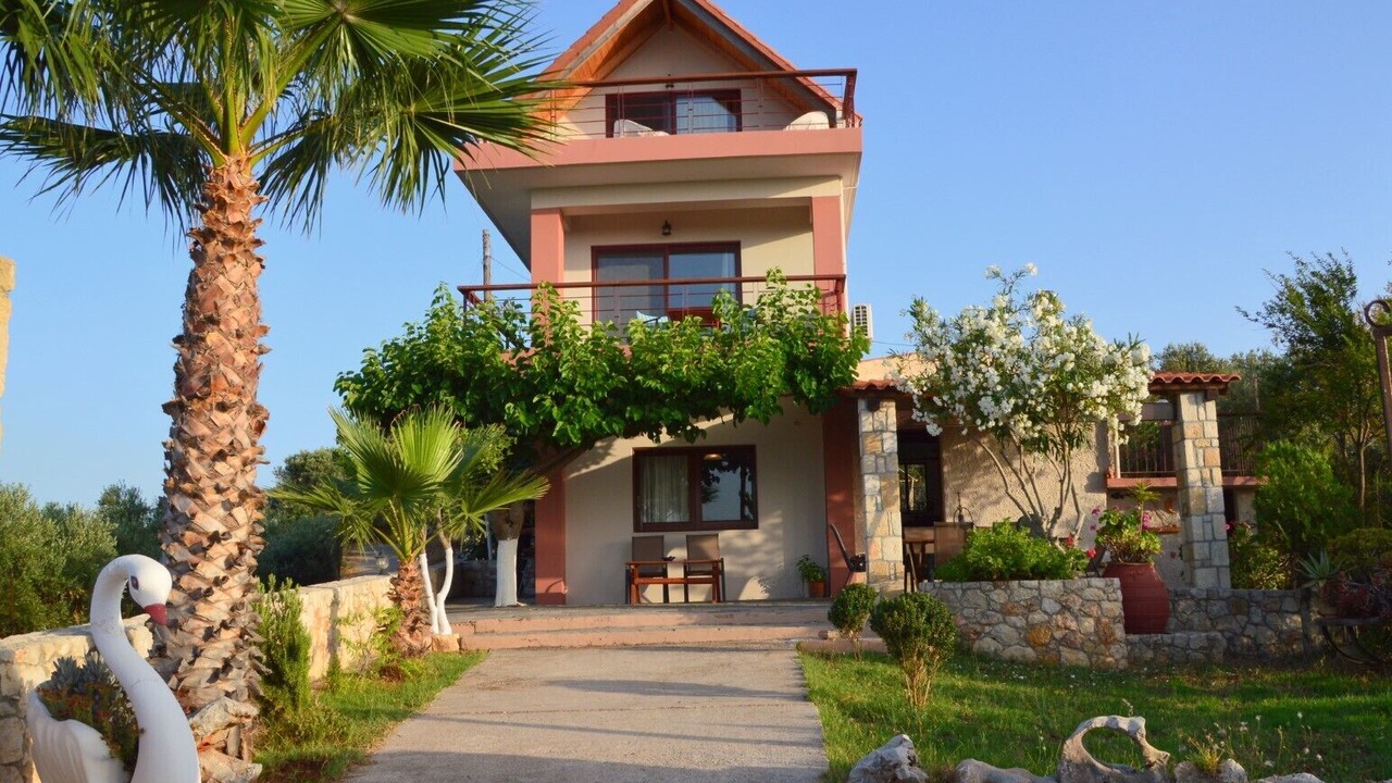 Photo of Outdoor in Makrys Tichos