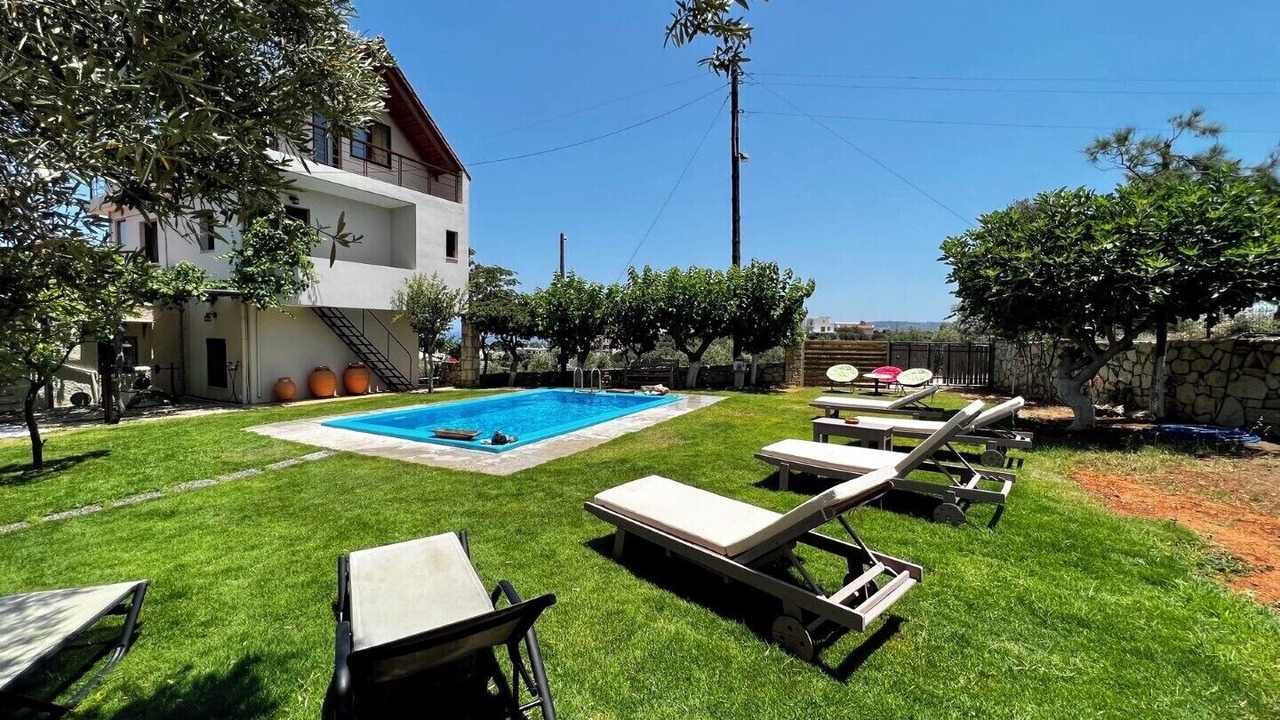 Photo of Patio Balcony in Makrys Tichos
