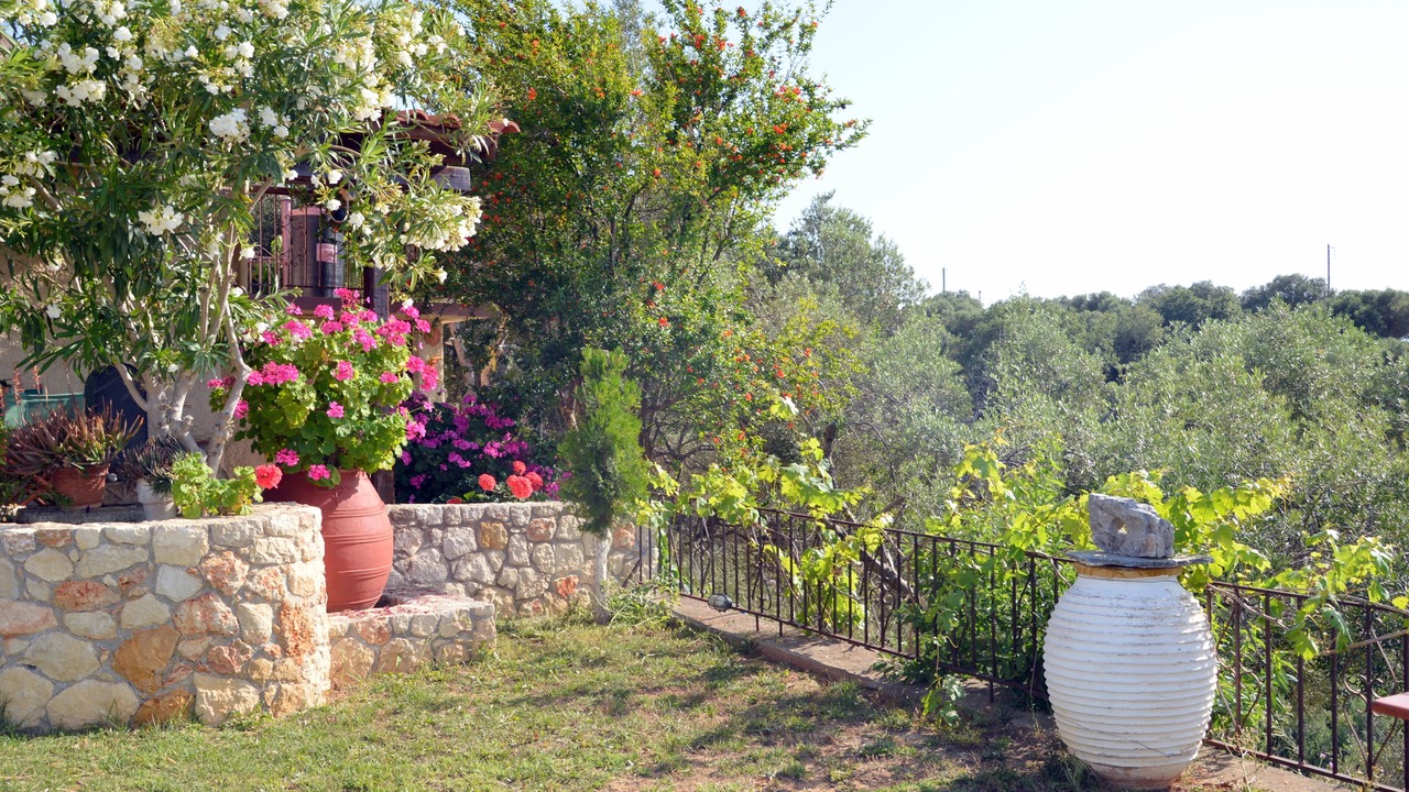 Photo of Outdoor in Makrys Tichos