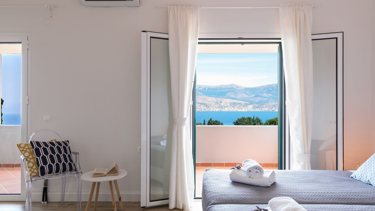 Photo of Bedroom in Petaleia