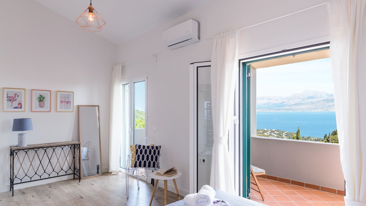 Photo of Bedroom in Petaleia