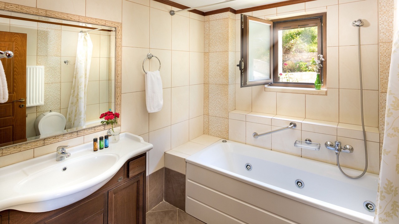 Photo of Bathroom in Polemarchi