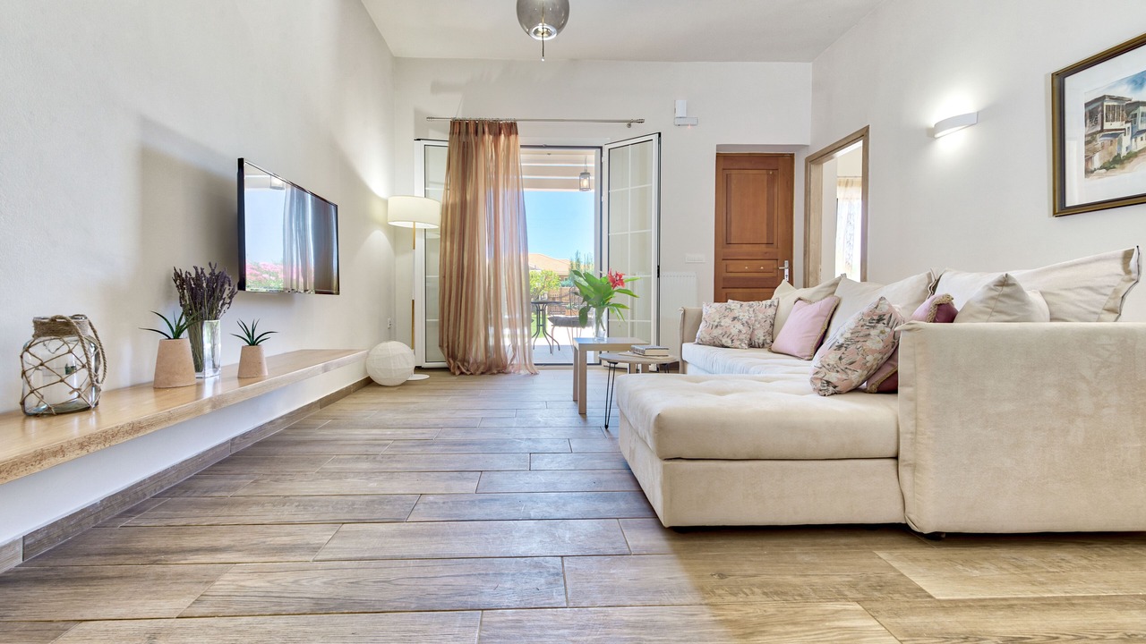 Photo of Livingroom in Pigadhakia