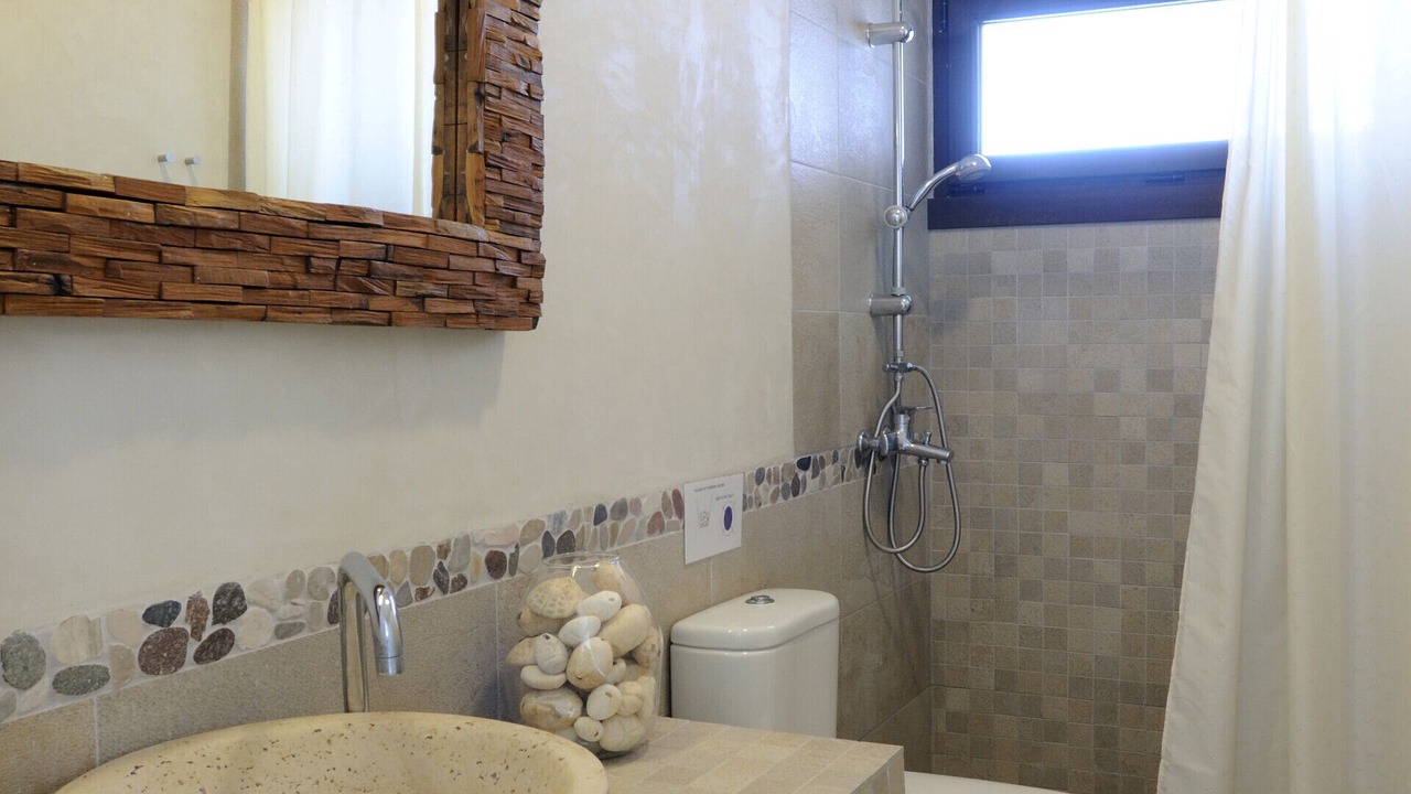 Photo of Bathroom in Pisses