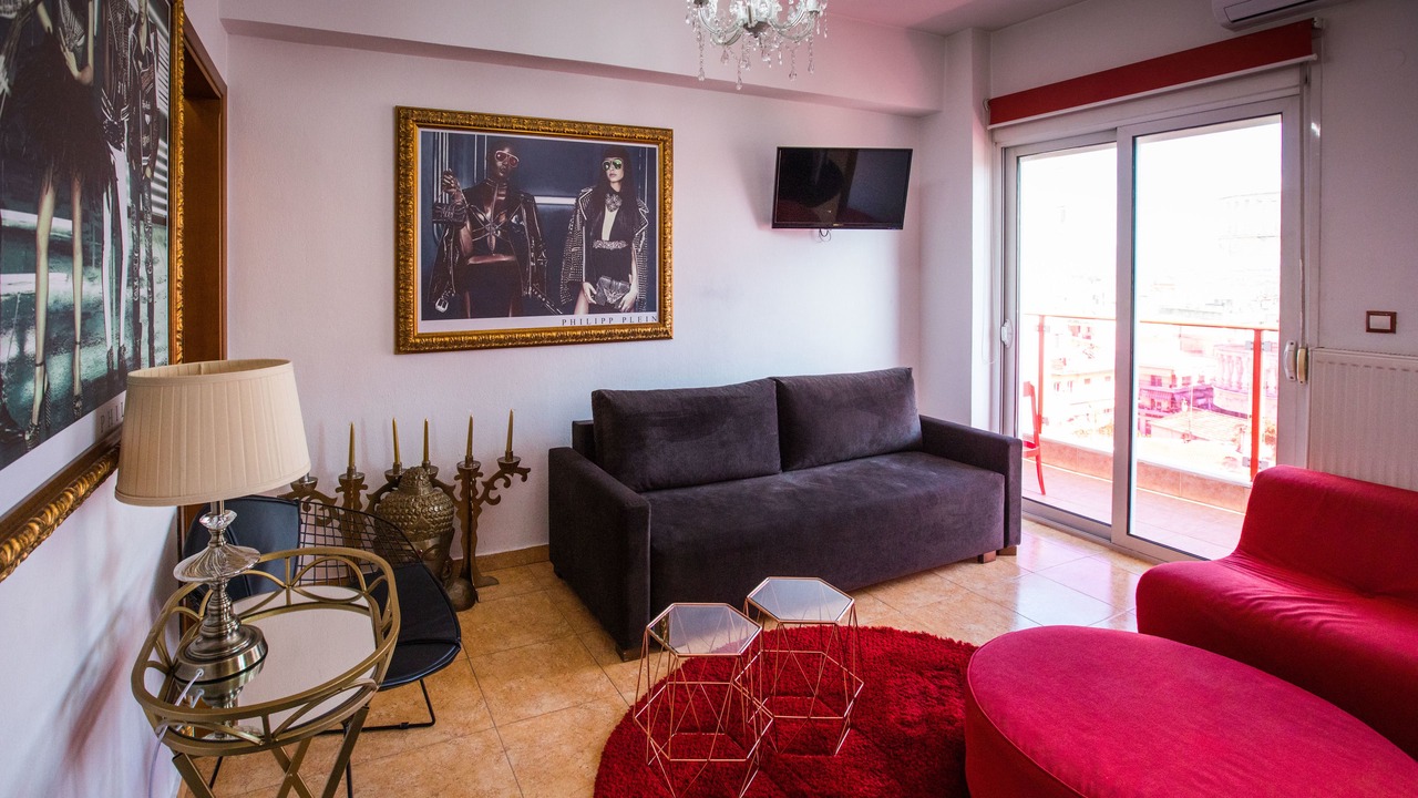 Photo of Bedroom in Drama