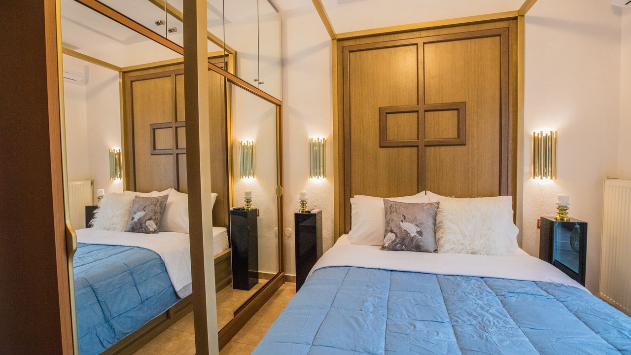 Photo of Bedroom in Drama