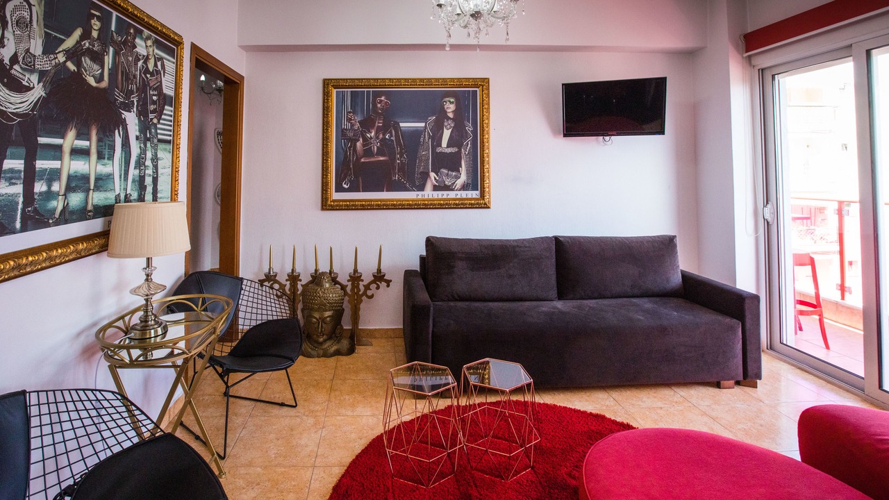 Photo of Bedroom in Drama