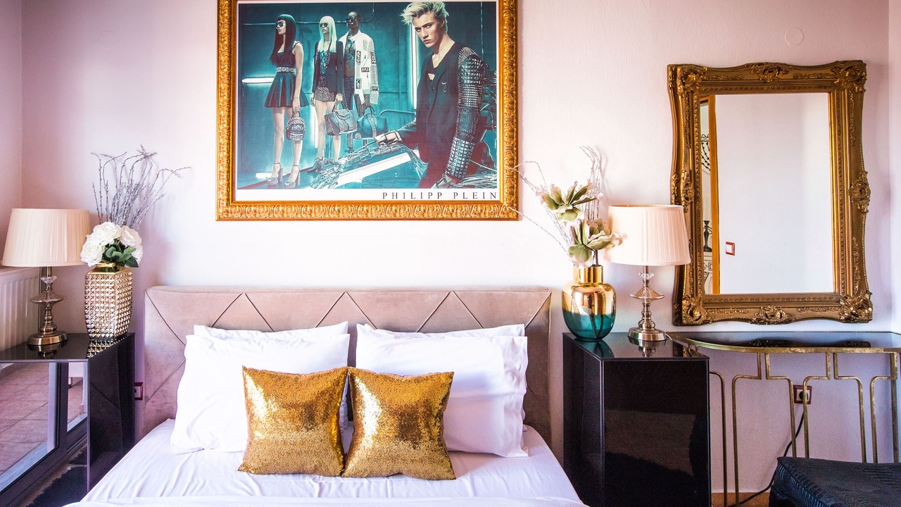 Photo of Bedroom in Drama