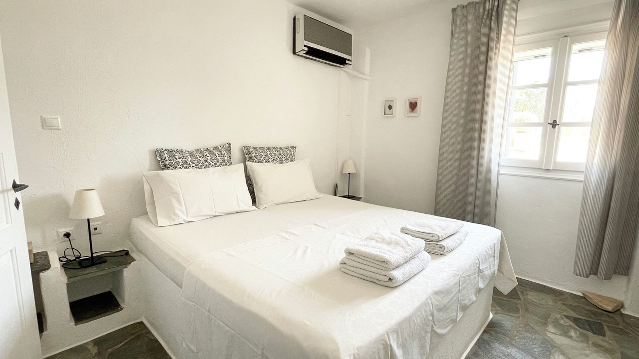 Photo of Bedroom in Paros