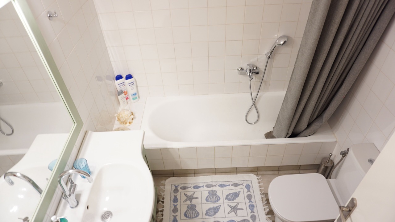 Photo of Bathroom in Plaka