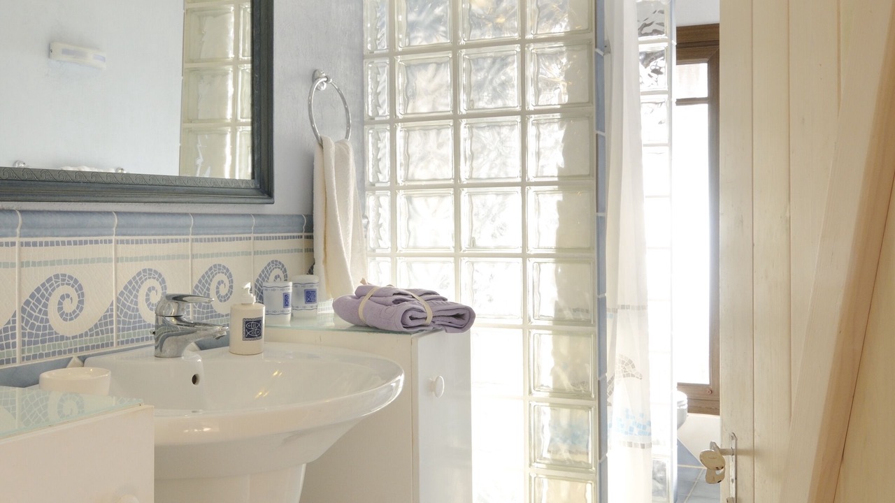 Photo of Bathroom in Pisses