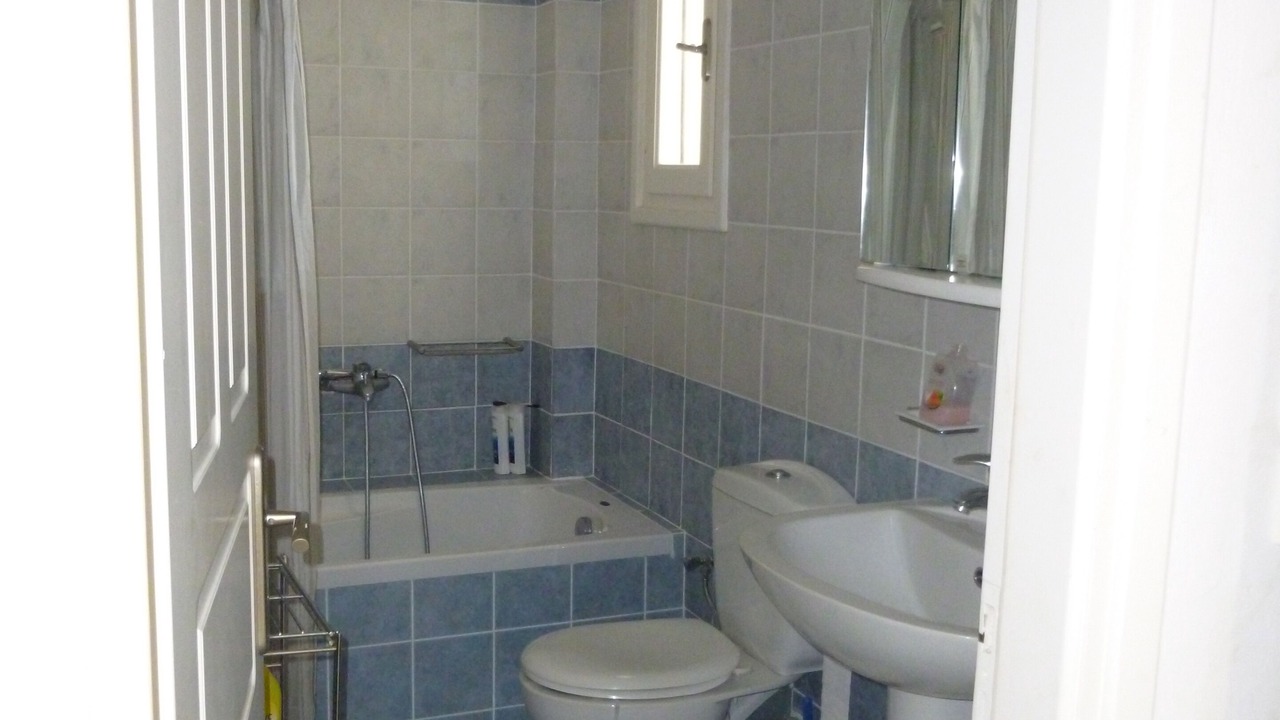 Photo of Bathroom in Ampelas