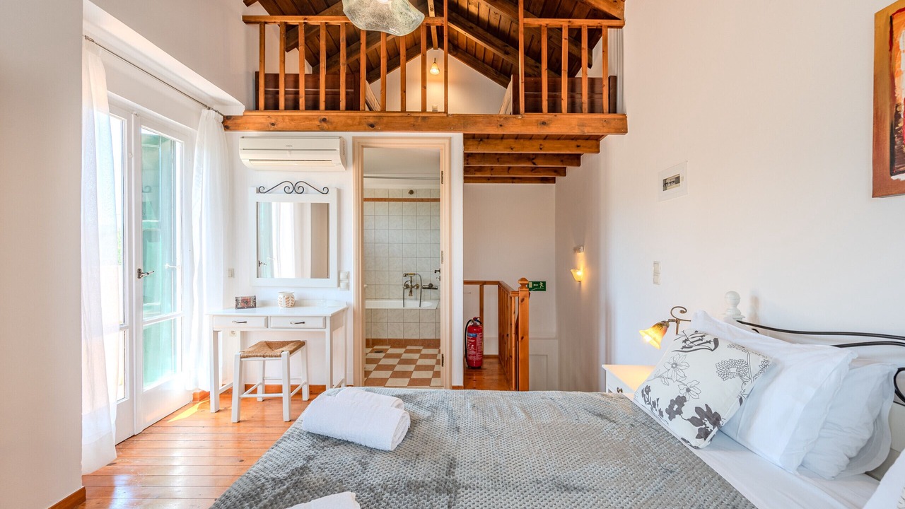 Photo of Bedroom in Douliana