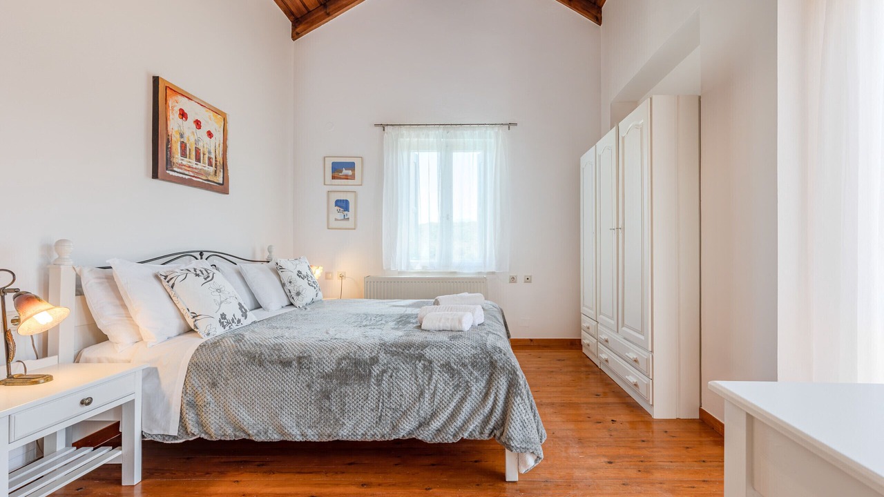 Photo of Bedroom in Douliana