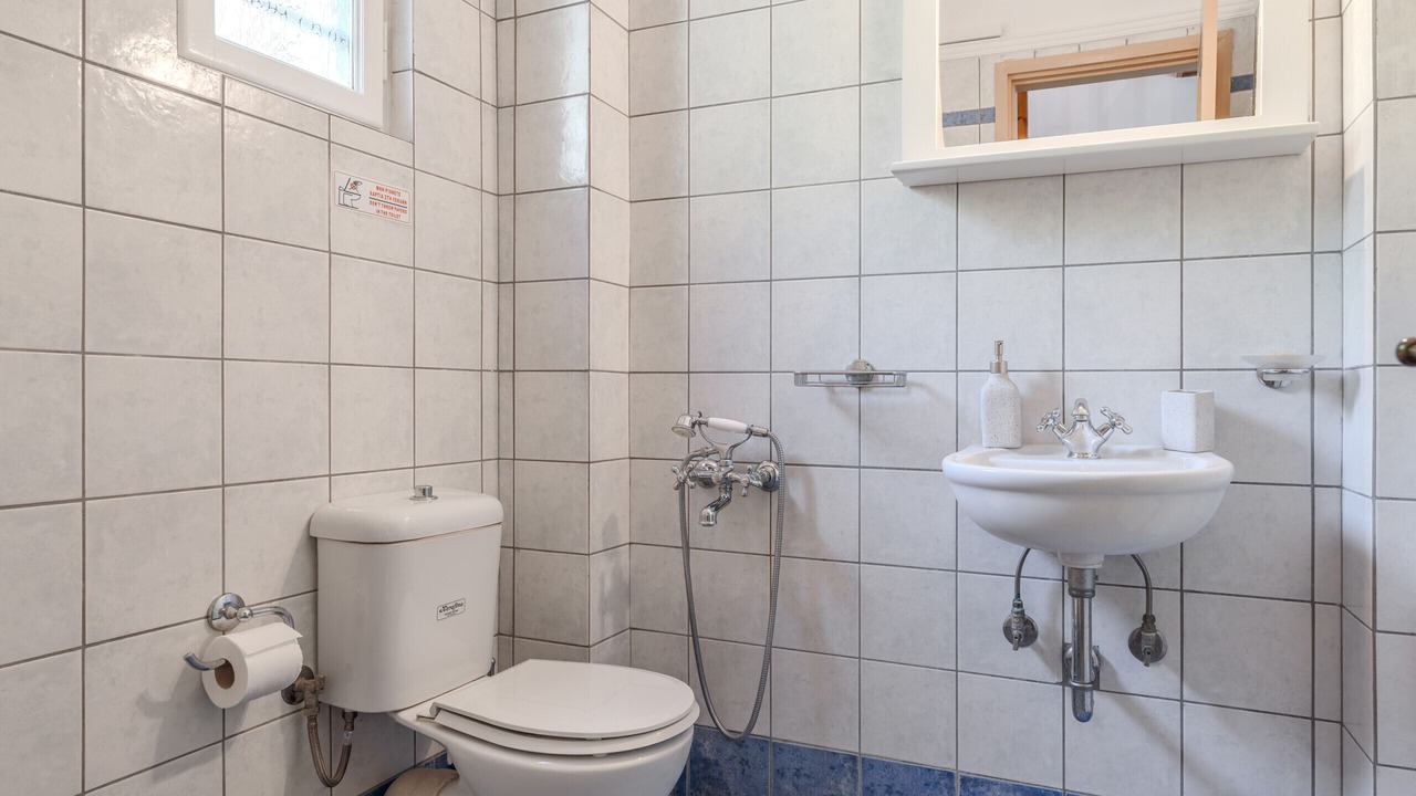 Photo of Bathroom in Douliana